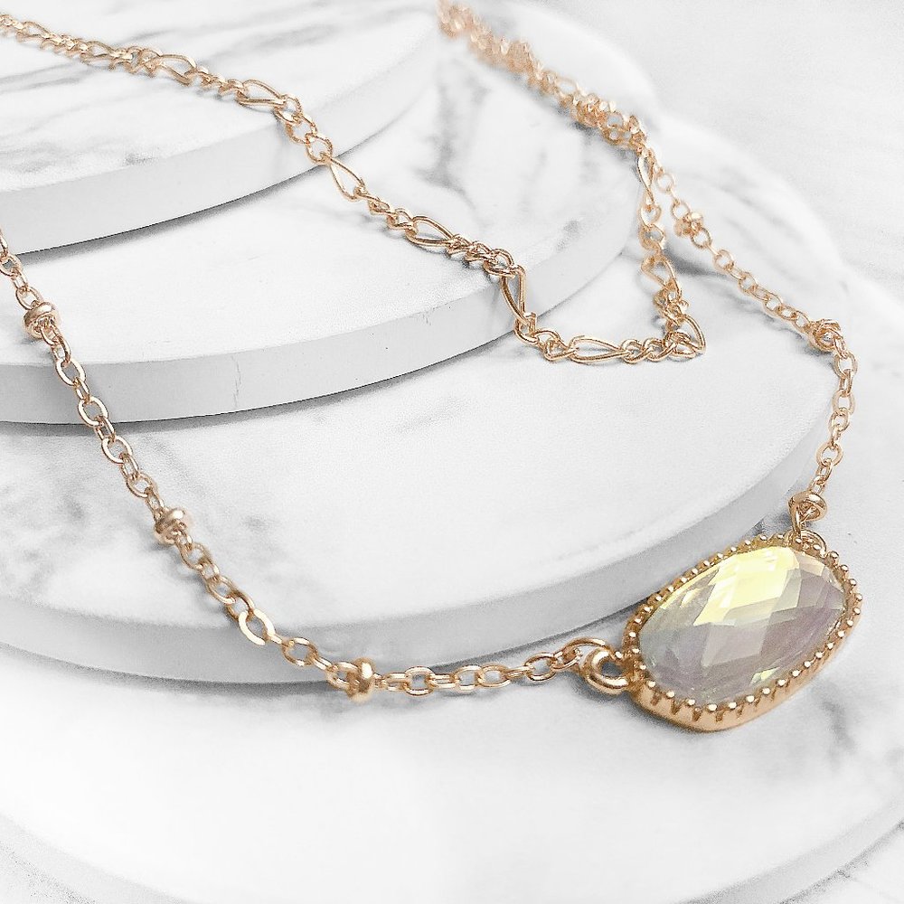 3 PACK: Oval Gem Layered Charm Necklace - Gold Tone - Iridescent Gray Gem